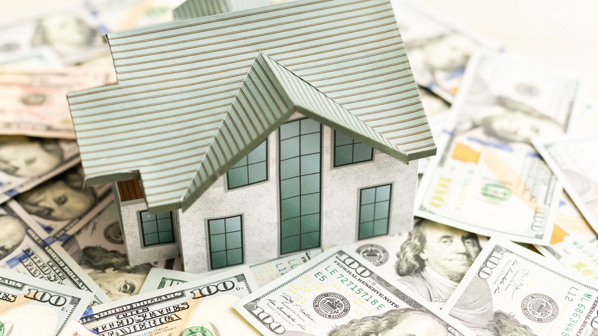 Our low real estate agent commission program benefits the buyer's agent and seller's agent with low-commission real estate opportunities. - Sell Your Home with RE/MAX, The Collective Agency