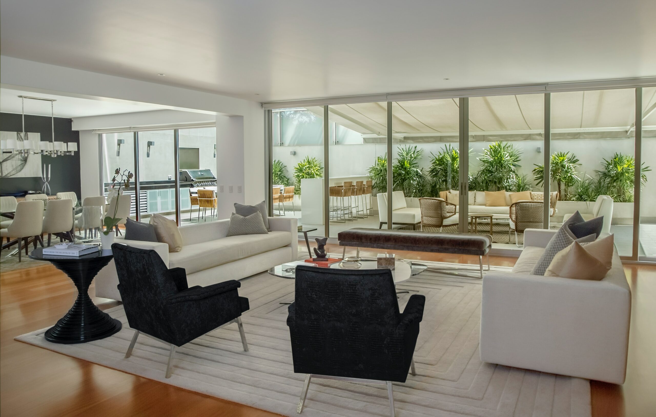 A realtor will also walk you through the service fees involved in the selling process beforehand so you're prepared and ready to schedule showings for your house fast!
