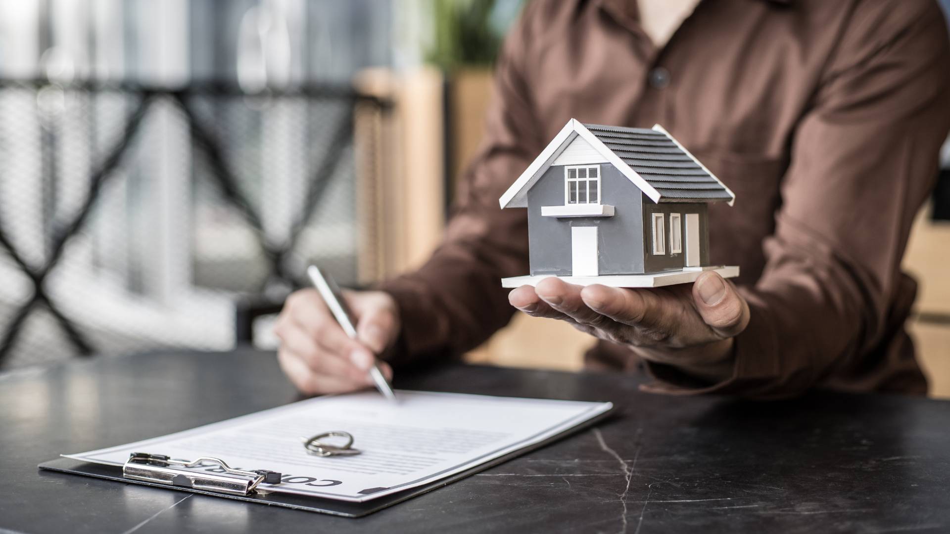 Top Rated Realtor RE/MAX, The Collective Agency: A Detailed Analysis of Real Estate Statistics in Waterford Township