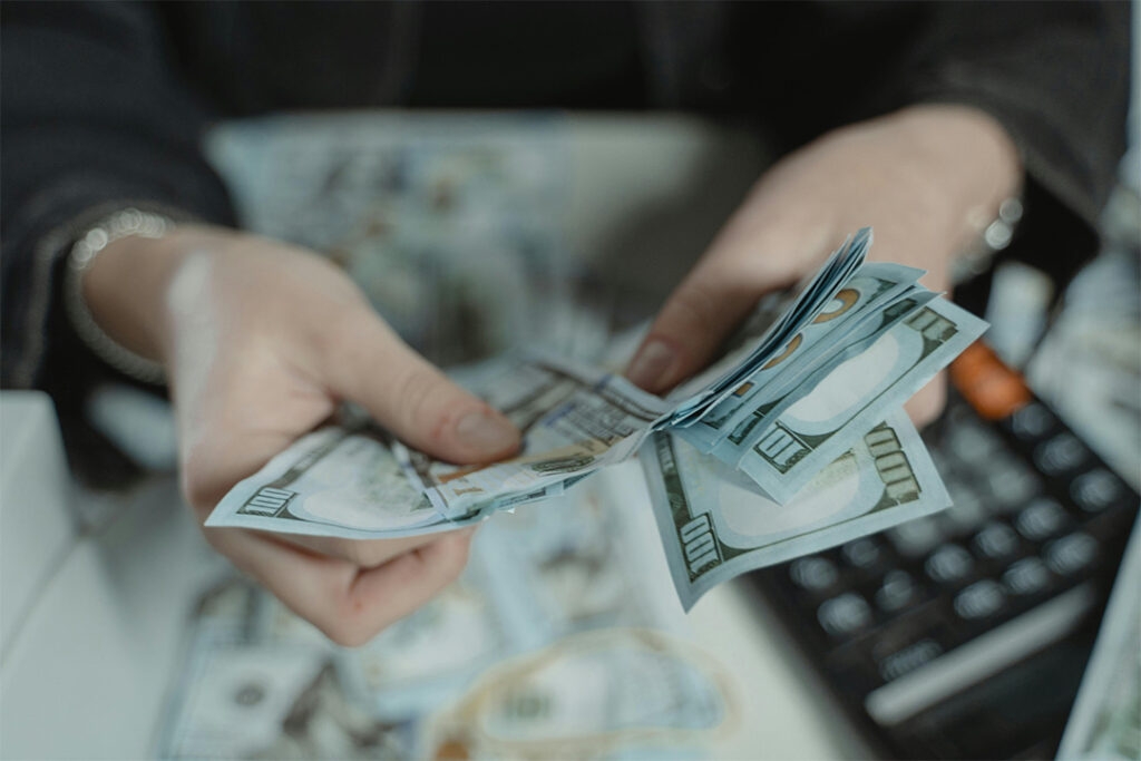 Salary Needed to Live in Macomb County, MI